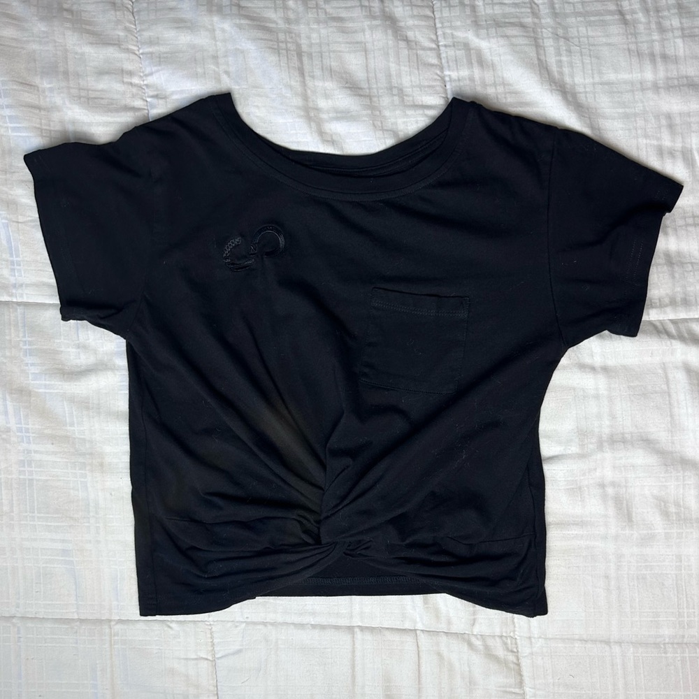 Curves n combatboots solid black tie knot crop baby tee shirt with front pockets